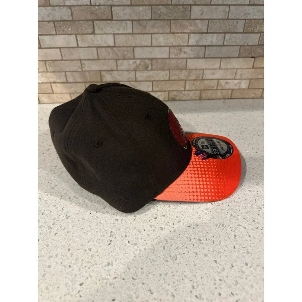 Cleveland Browns Hat/Cap Small-Medium Flex Fit 39Thirty New Era Cap Dawg‎ Pound